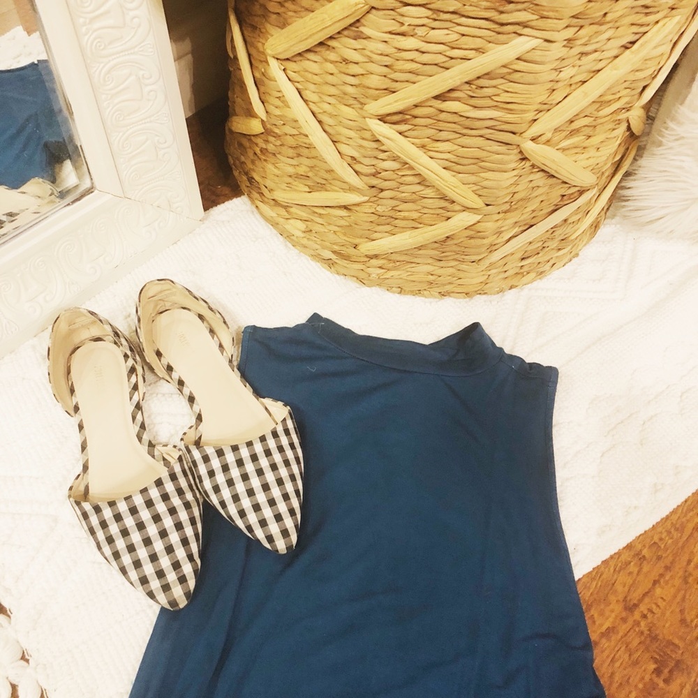 •Blue Sleeveless Top•